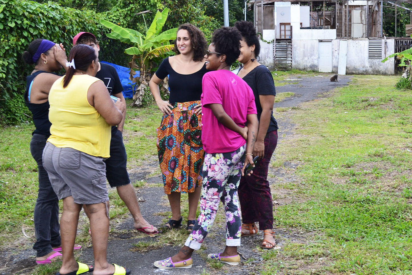 Co-Founder of La Maraña, Sofía Unanue Banuchi having initial conversations with community members after Hurricane Maria to discuss recovery planning.